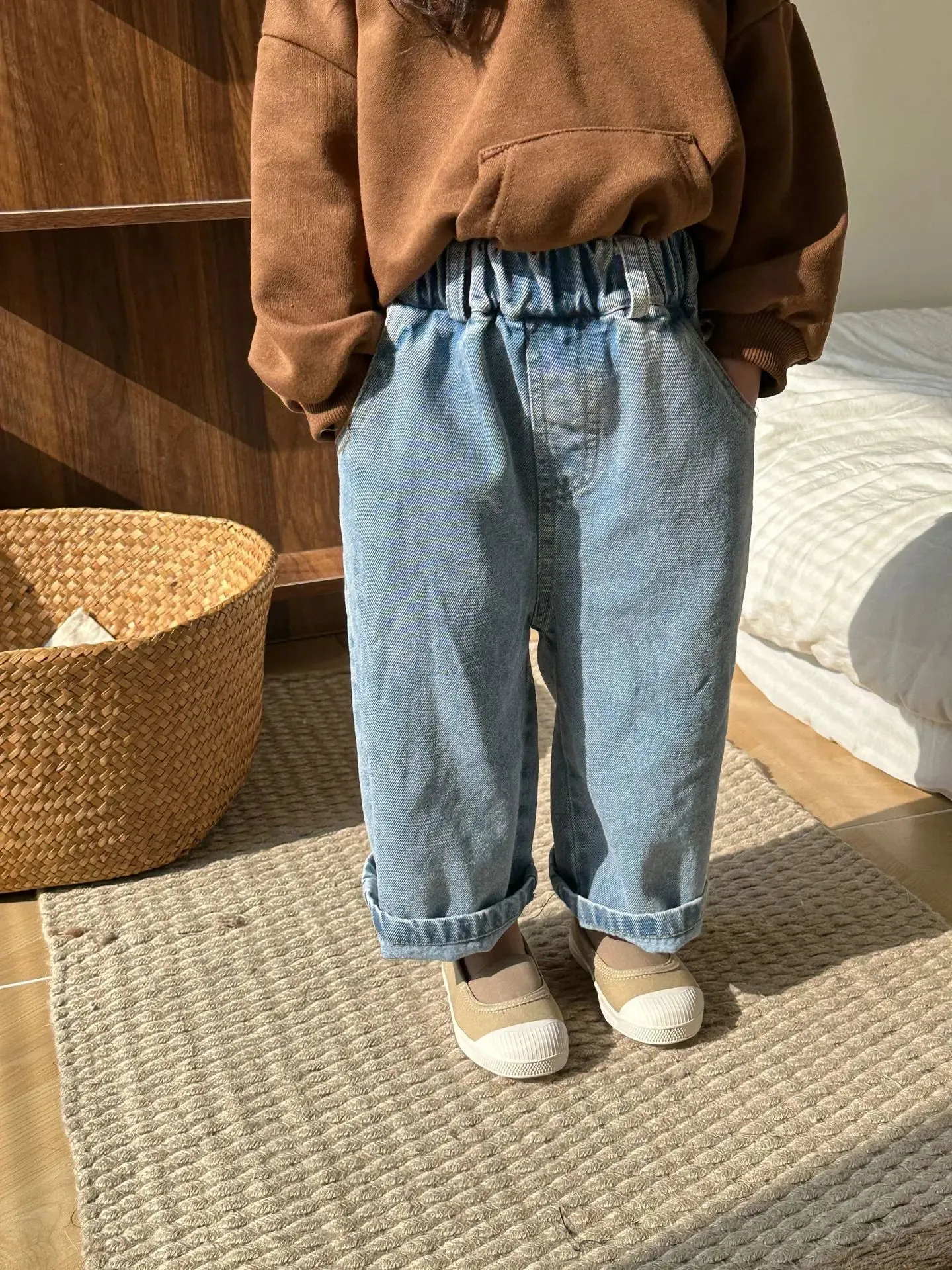 2024 Autumn boys and girls solid color denim wide leg pants unisex children casual all-match jeans