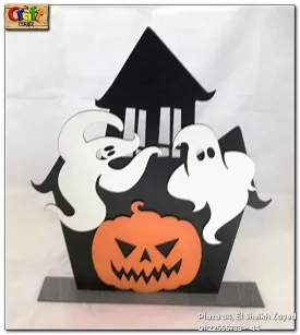 Halloween wooden table decor 2