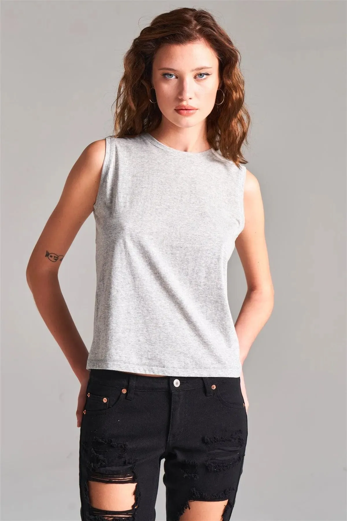 Heather Grey Solid Sleeveless Round Neck Basic Tank Top